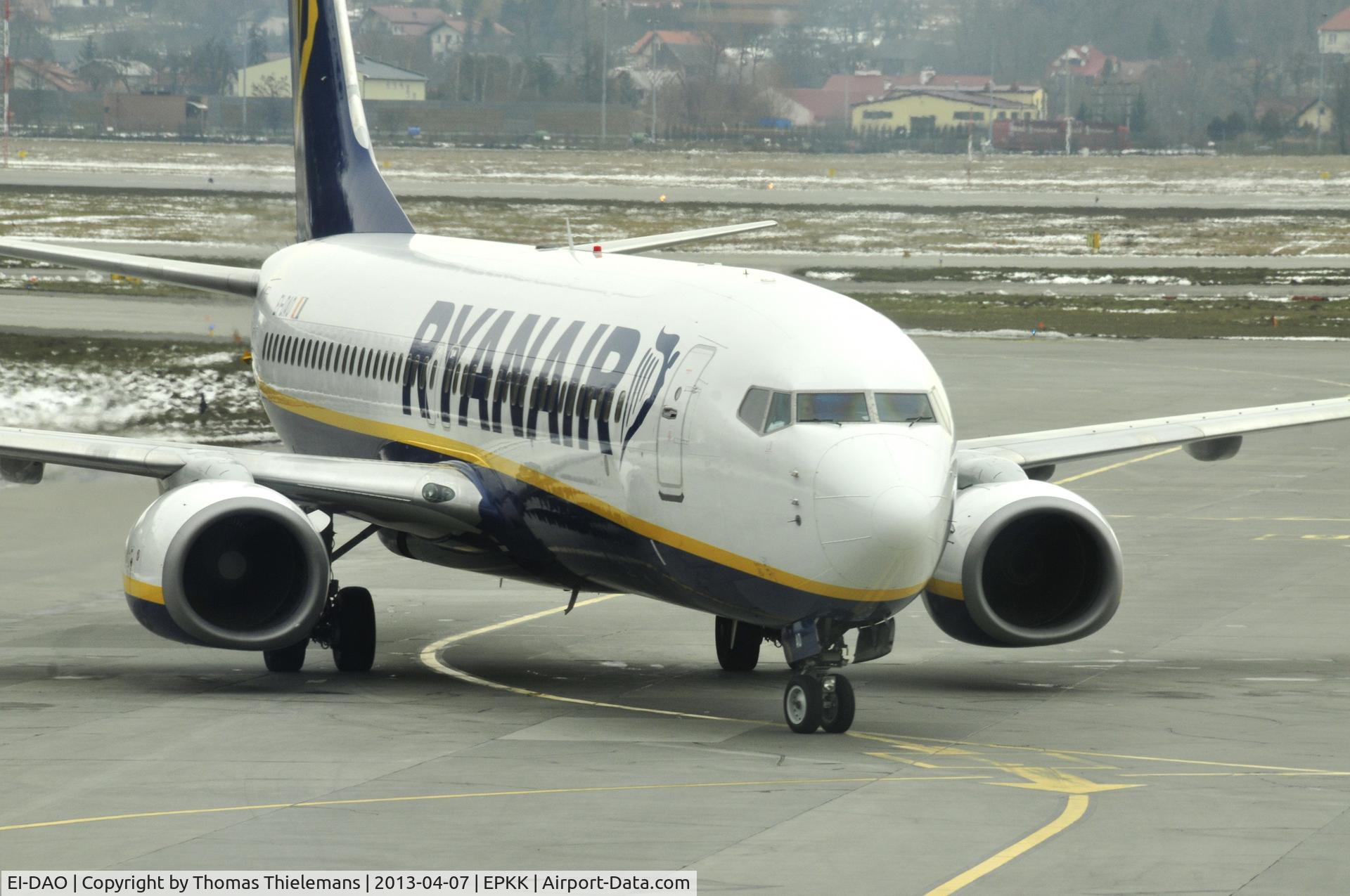 EI-DAO, 2003 Boeing 737-8AS C/N 33550, taxiing
