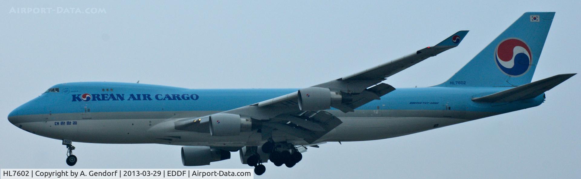 HL7602, 2005 Boeing 747-4B5F/SCD C/N 34301, Korean Air Cargo, is arriving from Seoul (RKSI) at Frankfurt Int´l (EDDF)