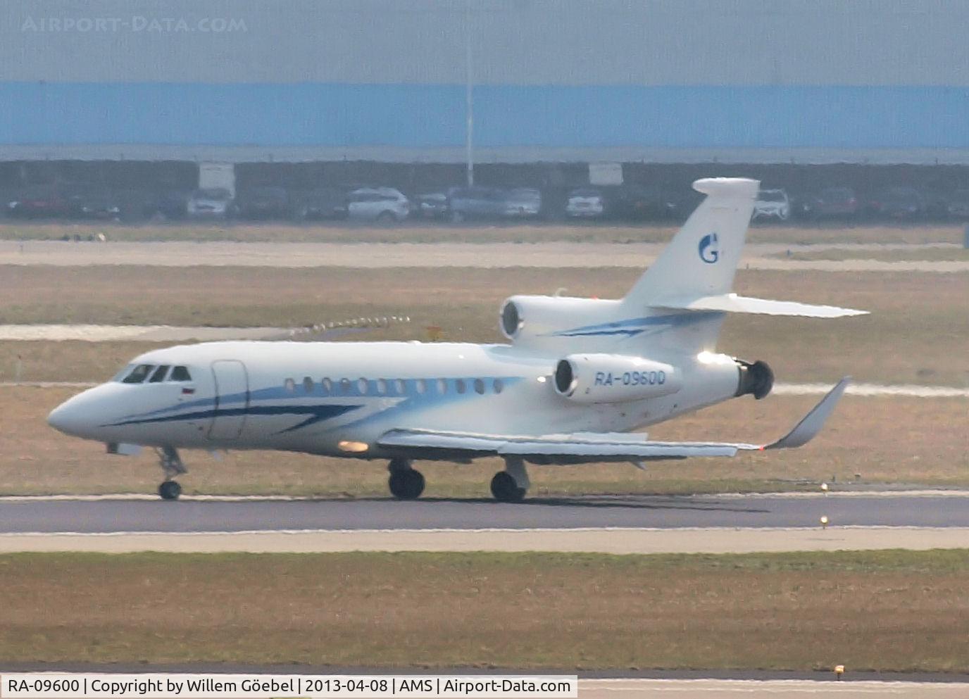 RA-09600, Dassault Falcon 900LX C/N 240, Landing on runway R36 on Schiphol Airport