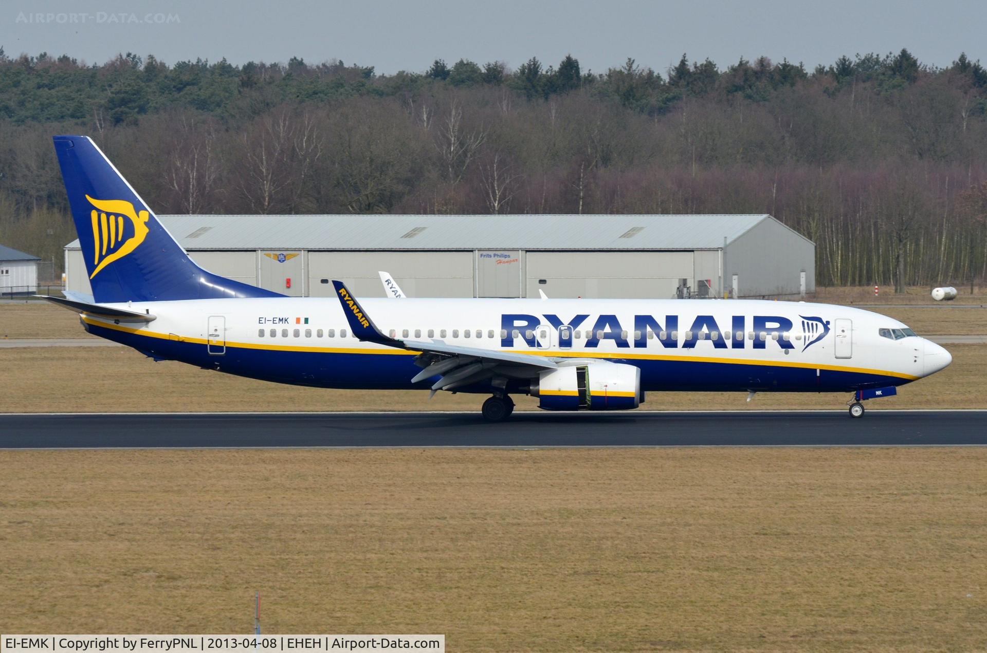 EI-EMK, 2010 Boeing 737-8AS C/N 38512, Ryanair B738 just landed