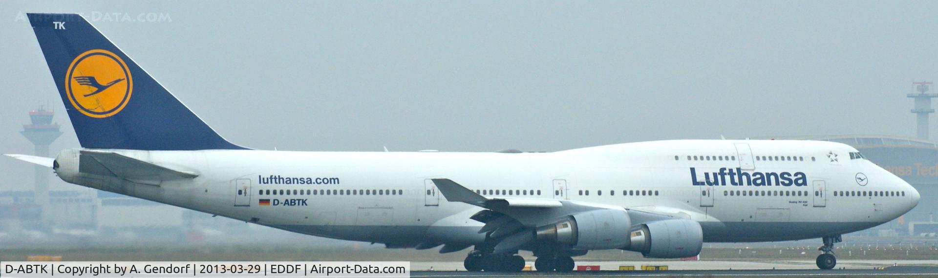 D-ABTK, 2001 Boeing 747-430 C/N 29871, Lufthansa, seen here speeding up for take off at Frankfurt Int´l (EDDF)