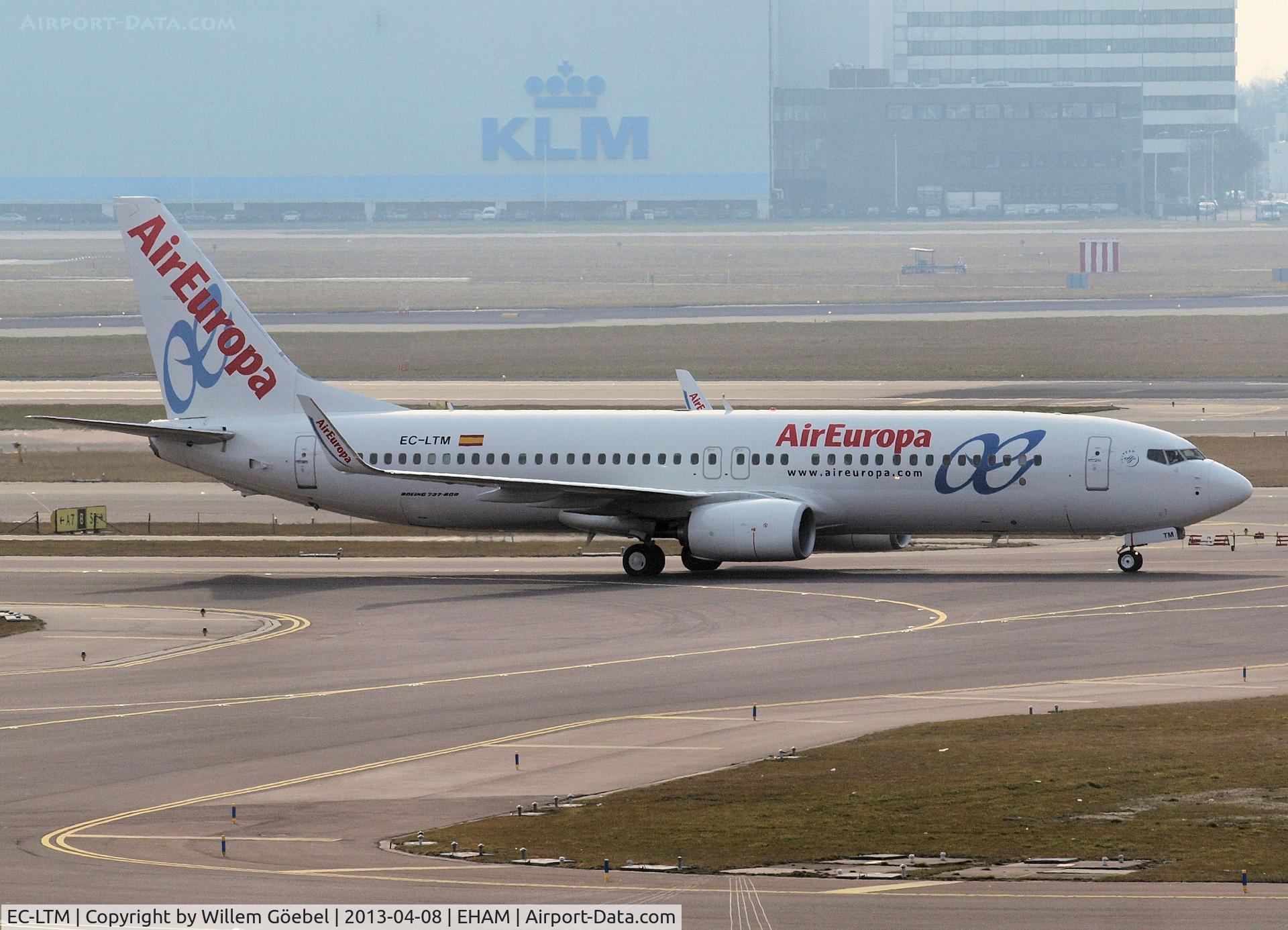 EC-LTM, 2012 Boeing 737-85P C/N 36591, Taxi to the gate