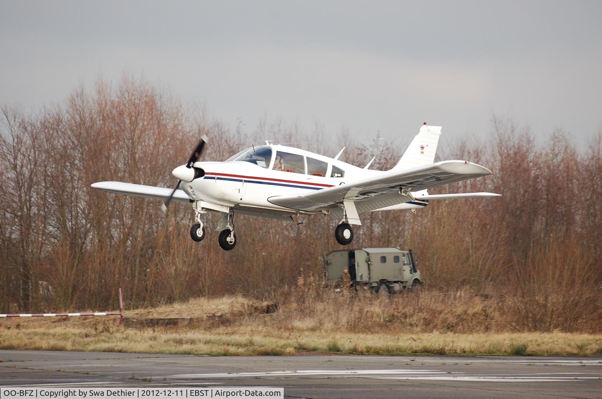 OO-BFZ, 1973 Piper PA-28R-200-2 Cherokee Arrow II C/N 28R-7335337, Landing at Sint-Truiden