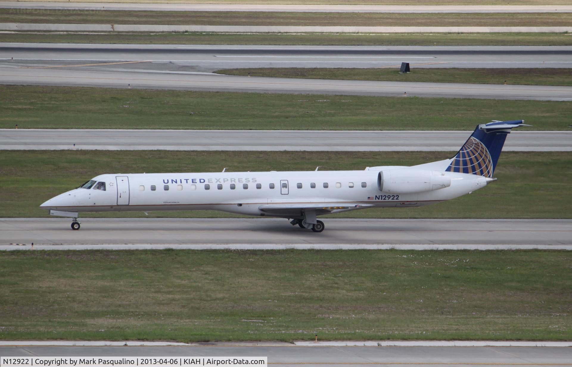N12922, 2000 Embraer ERJ-145LR (EMB-145LR) C/N 145338, EMB-145LR