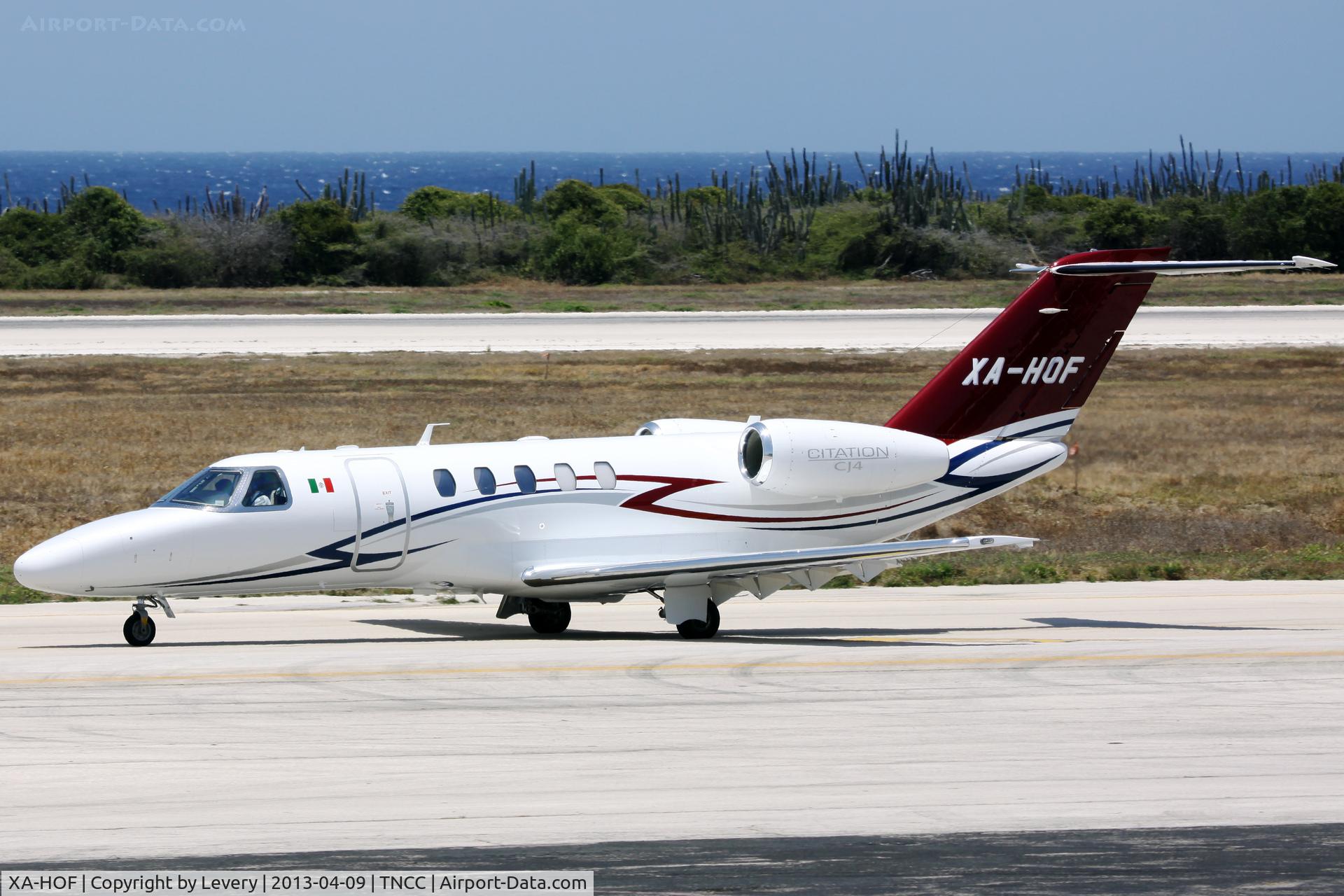 XA-HOF, 2011 Cessna 525C CitationJet CJ4 C/N 525C-0038, A very nice surprise :-)
