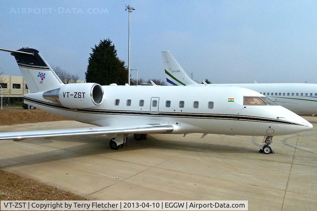 VT-ZST, 2005 Bombardier Challenger 604 (CL-600-2B16) C/N 5629, Zest Aviation's Bombardier CL-600-2B16, c/n: 5629 at Luton