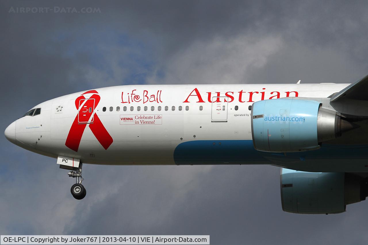 OE-LPC, 2002 Boeing 777-2Z9/ER C/N 29313, Austrian Airlines