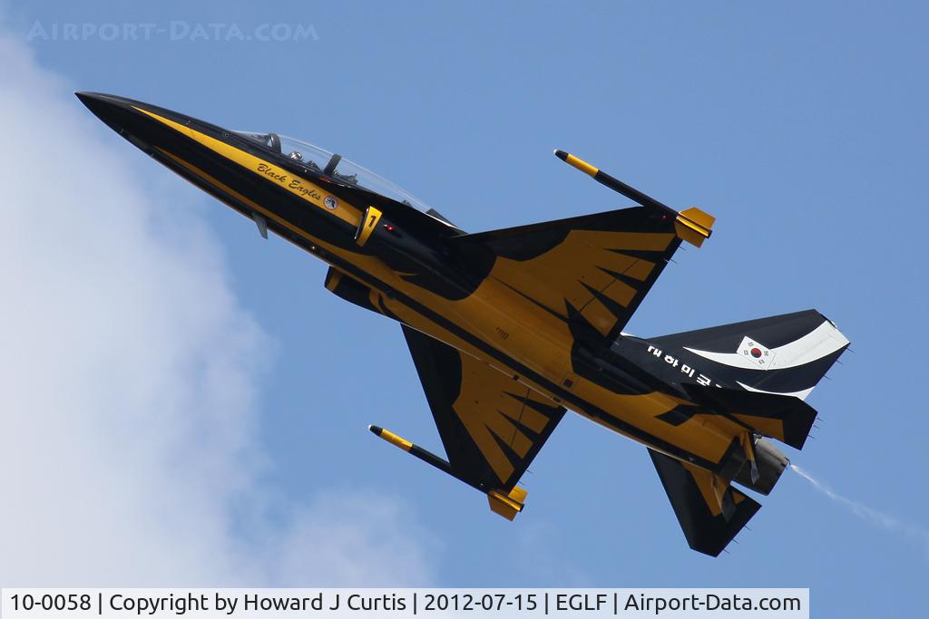 10-0058, Korean Aerospace Industries T-50B Golden Eagle C/N KA-058, Black Eagles colours, singleton display. At the Farnborough Air Show 2012.