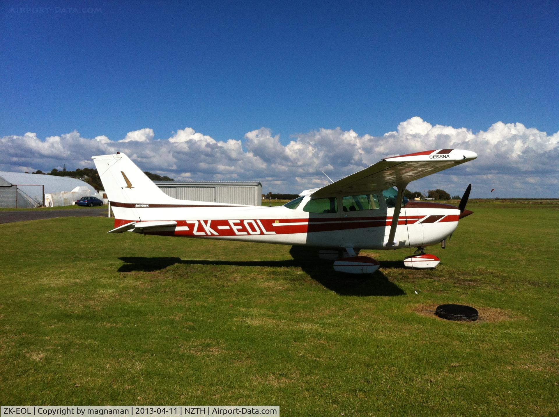 ZK-EOL, Cessna 172N C/N 17272054, The sunshine can make even a cessna look good!