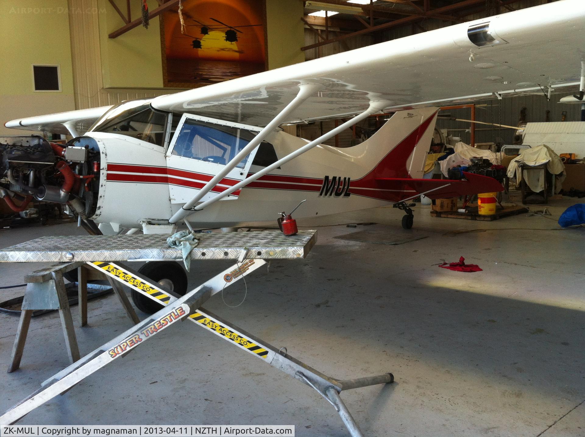 ZK-MUL, 1997 Maule MX-7-180A Sportplane C/N 20052C, My first NZ- Maule - used to see a lot back in the UK.
Also for those with good eyesight - in back corner of hangar is ZK-INK the only registered Brantly helicopter in NZ.