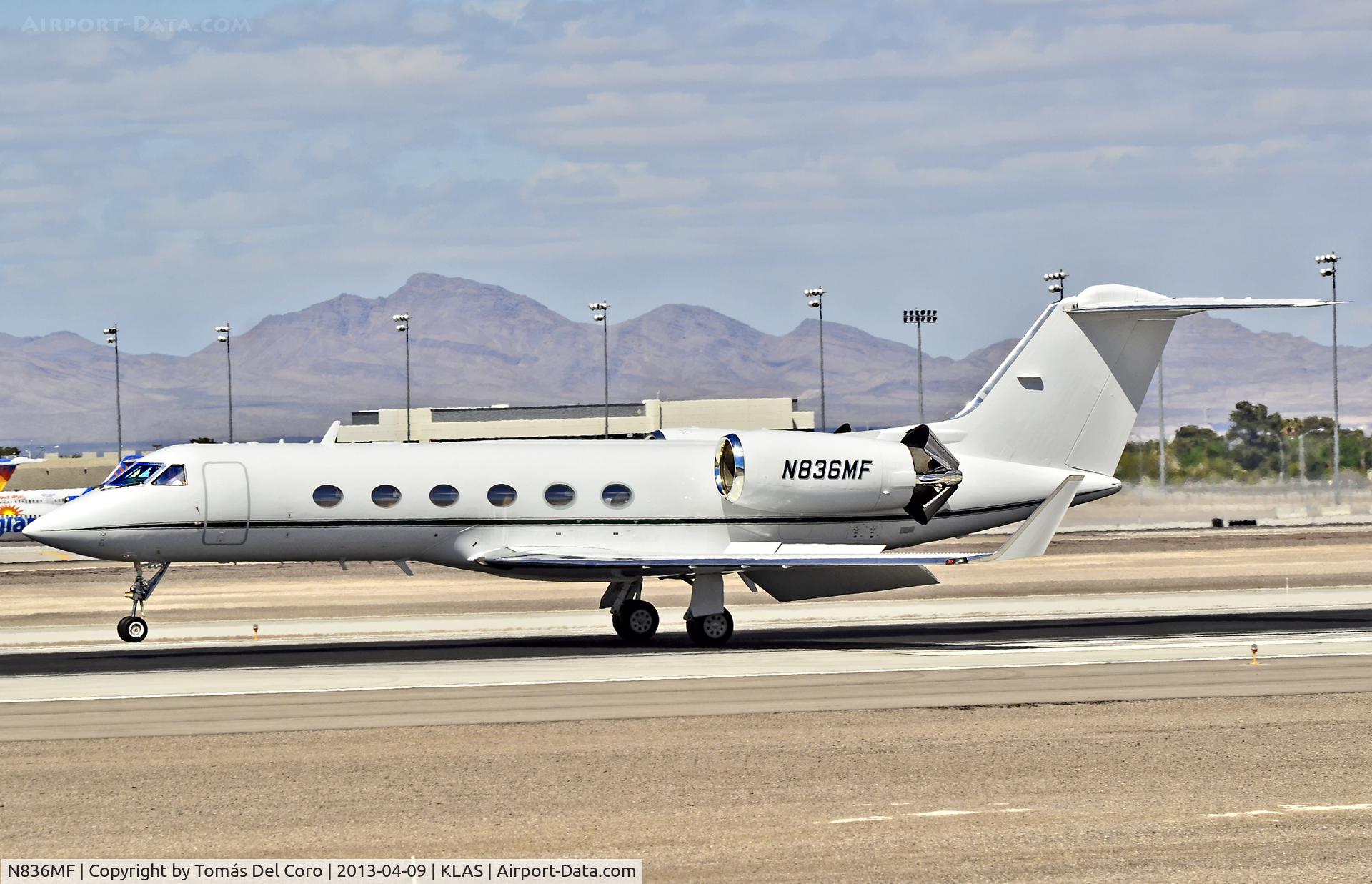 N836MF, 1987 Gulfstream Aerospace G-IV C/N 1012, N836MF 1987 Gulfstream Aerospace G-IV C/N 1012

Las Vegas - McCarran International (LAS / KLAS)
USA - Nevada
April 09, 2013
Photo: TDelCoro