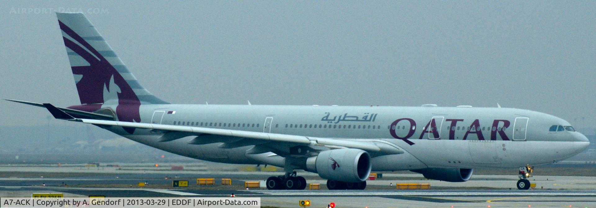 A7-ACK, 2006 Airbus A330-202 C/N 792, Qatar Airways, is taxiing to RWY 18 at Frankfurt Int´l (EDDF)