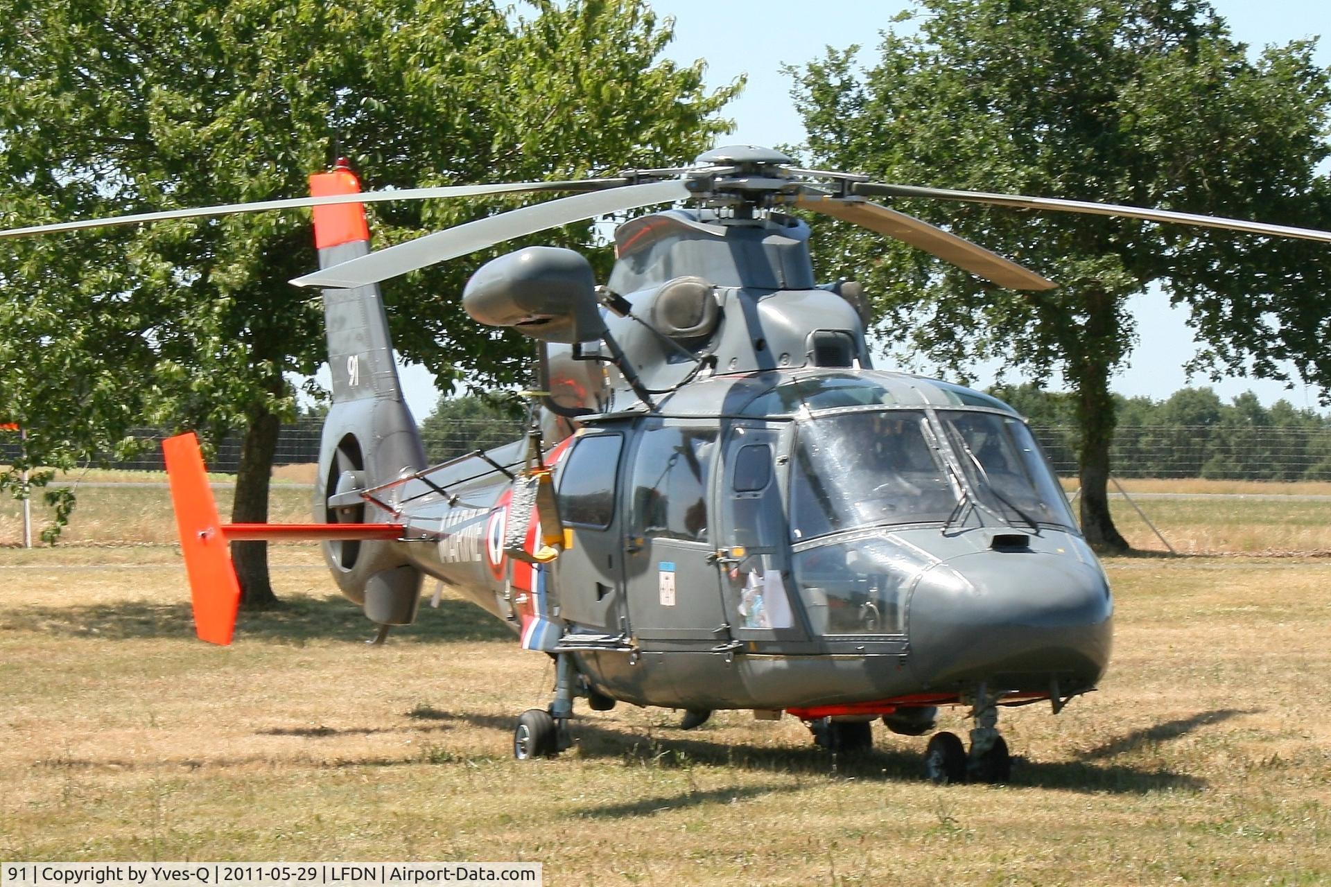91, 1983 Aerospatiale AS-365N Dauphin C/N 6091, Aérospatiale AS-365N Dauphin (cn 6091), Rochefort-St Agnant AB 721 (LFDN-RCO)