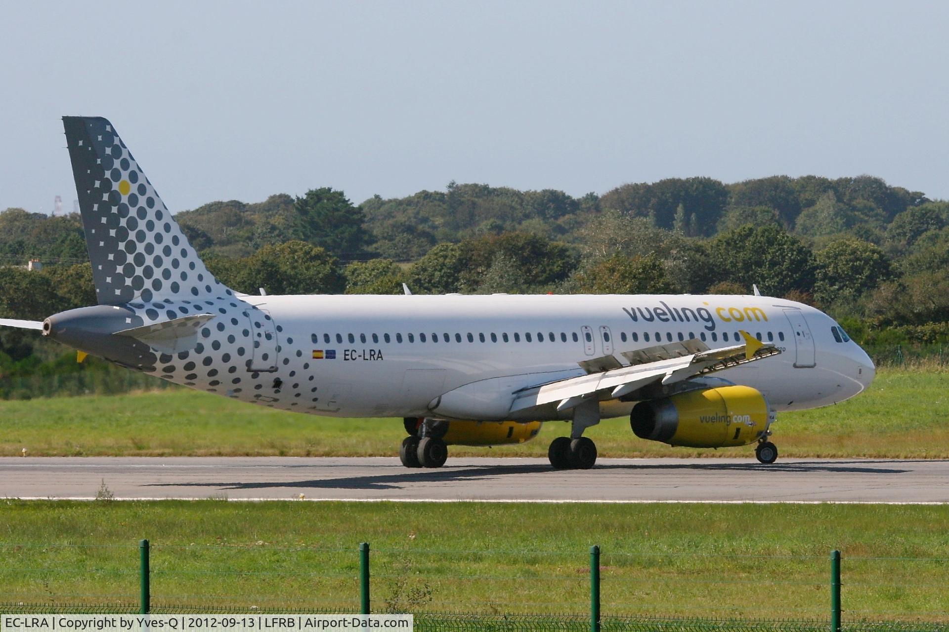 EC-LRA, 2005 Airbus A320-232 C/N 2479, Airbus A320-232, Landing rwy 07R, Brest-Bretagne Airport (LFRB-BES)