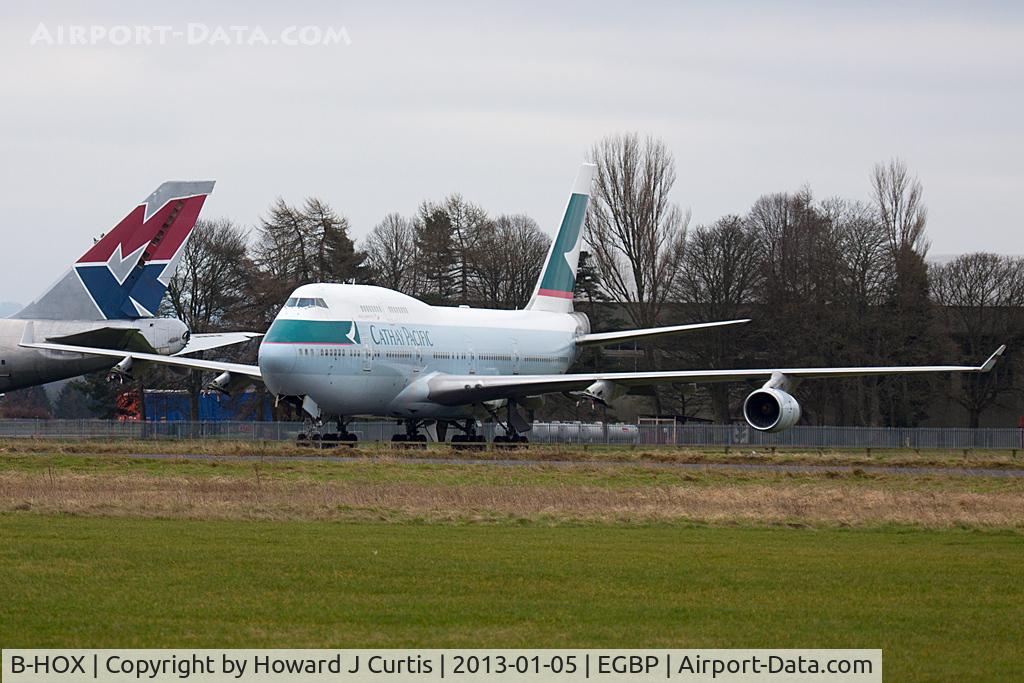 B-HOX, 1991 Boeing 747-467 C/N 24955, Ex Cathay Pacific; stored here.