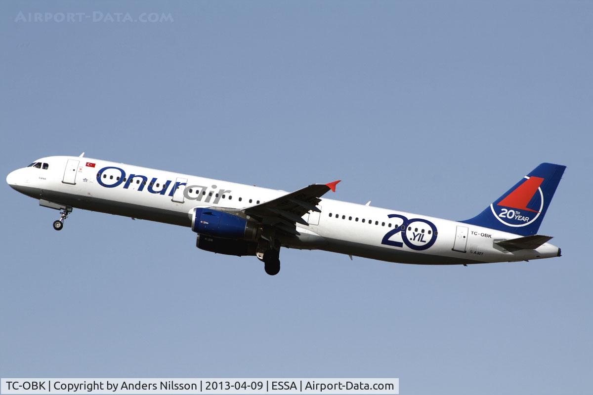 TC-OBK, 1998 Airbus A321-231 C/N 792, Departing runway 19R for Antalya.