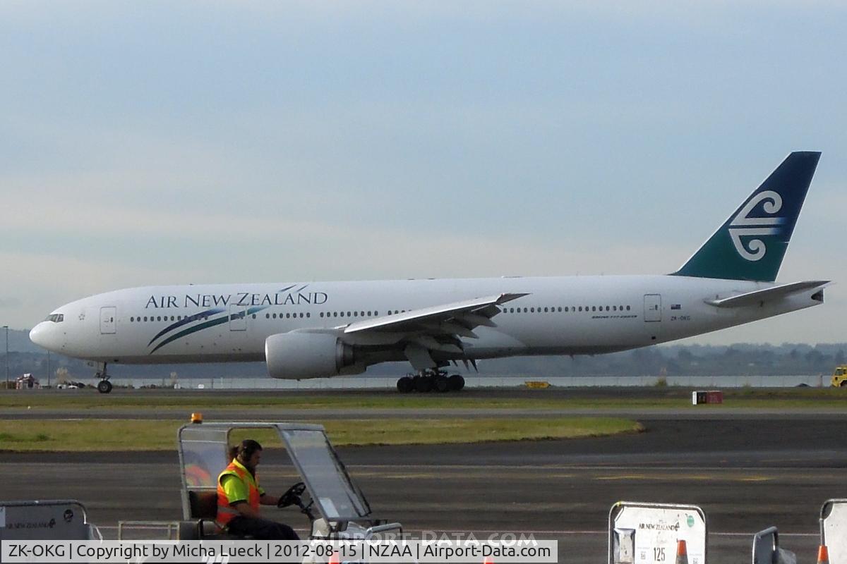 ZK-OKG, 2006 Boeing 777-219 C/N 29403, At Auckland