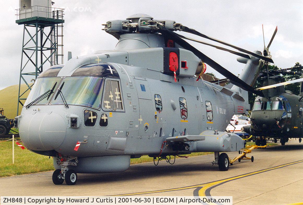 ZH848, 2000 AgustaWestland EH-101 Merlin HM.1 C/N 50116/RN28, At the Open Day here.