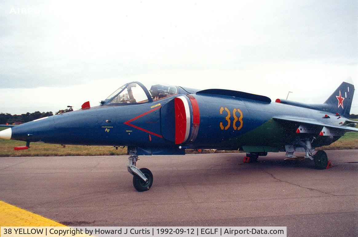 38 YELLOW, 2000 Yakovlev Yak-38M C/N 7977821504292, At the Farnborough Air Show.