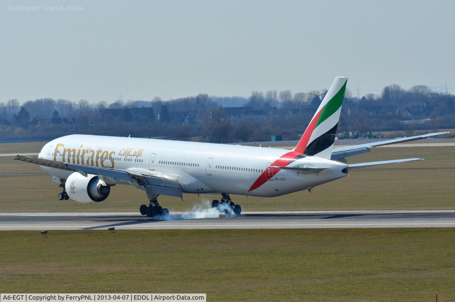 A6-EGT, 2012 Boeing 777-31H/ER C/N 35600, EK B773 smoking