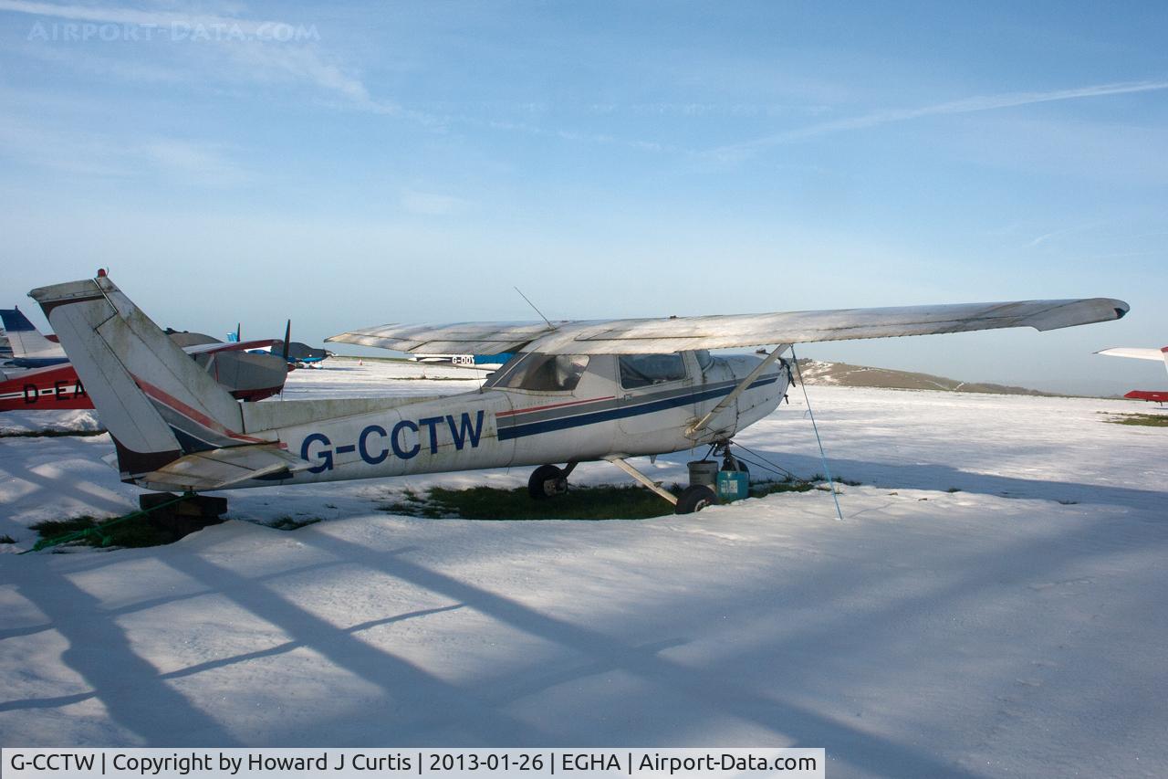 G-CCTW, 1977 Cessna 152 C/N 152-79882, In the snow.