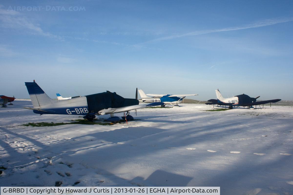 G-BRBD, 1974 Piper PA-28-151 Cherokee Warrior C/N 28-7415315, PA.28 G-BRBD, Cessna 182 G-DOVE and PA.28 G-BEYL in the snow. My 5000th aircraft photo on Airport-Data.com.