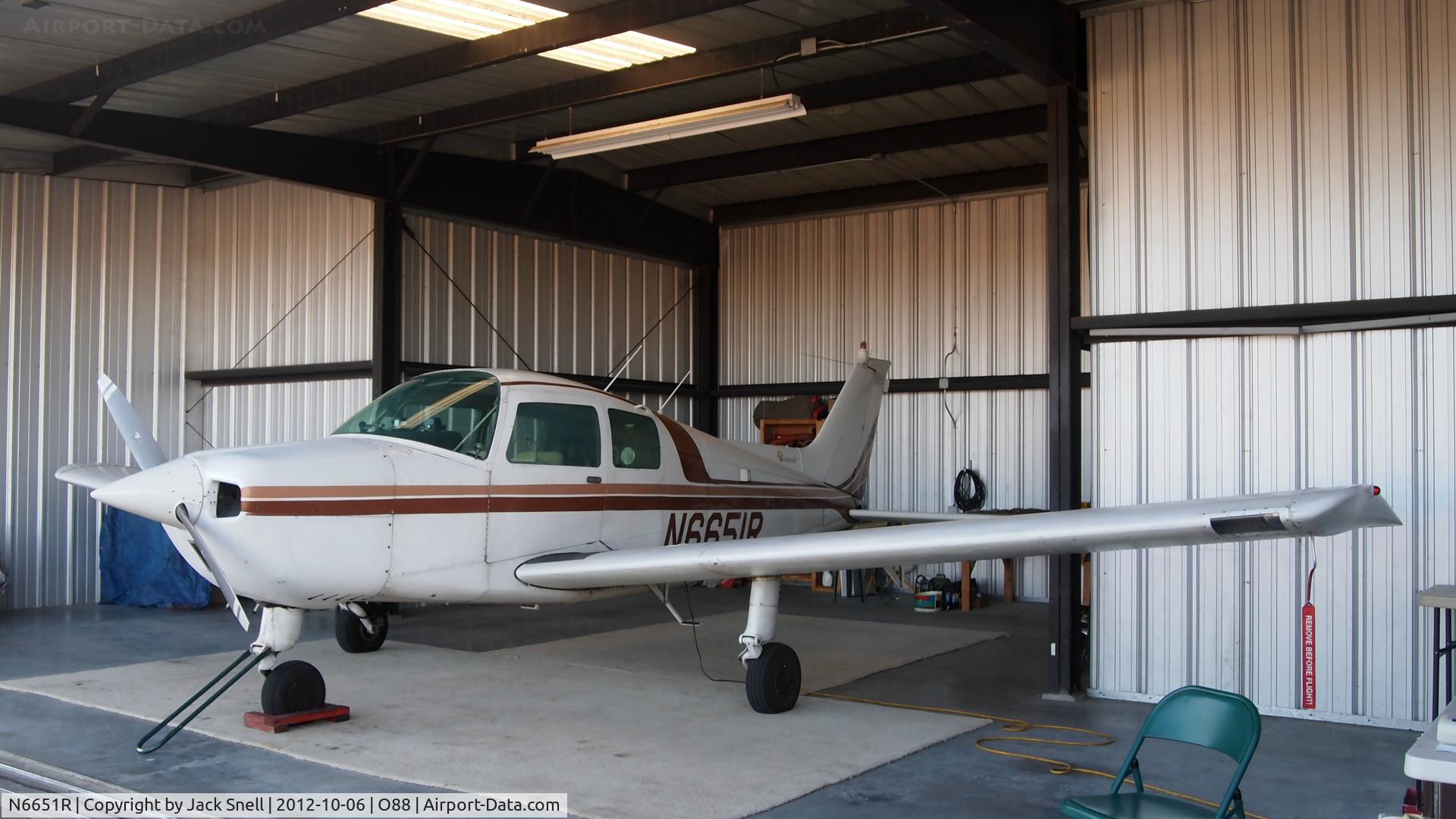 N6651R, 1975 Beech B19 Sport 150 C/N MB-742, In the hamger