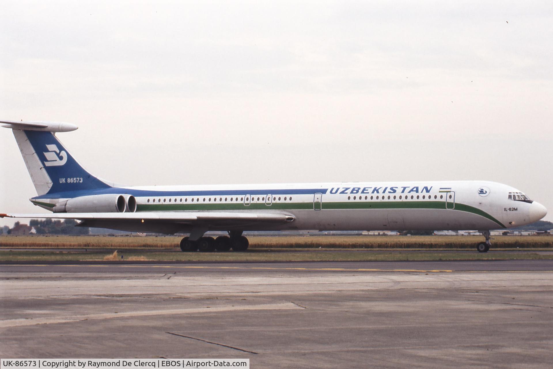 UK-86573, 1981 Ilyushin Il-62M C/N 4140536, Airshow Ostend 1996