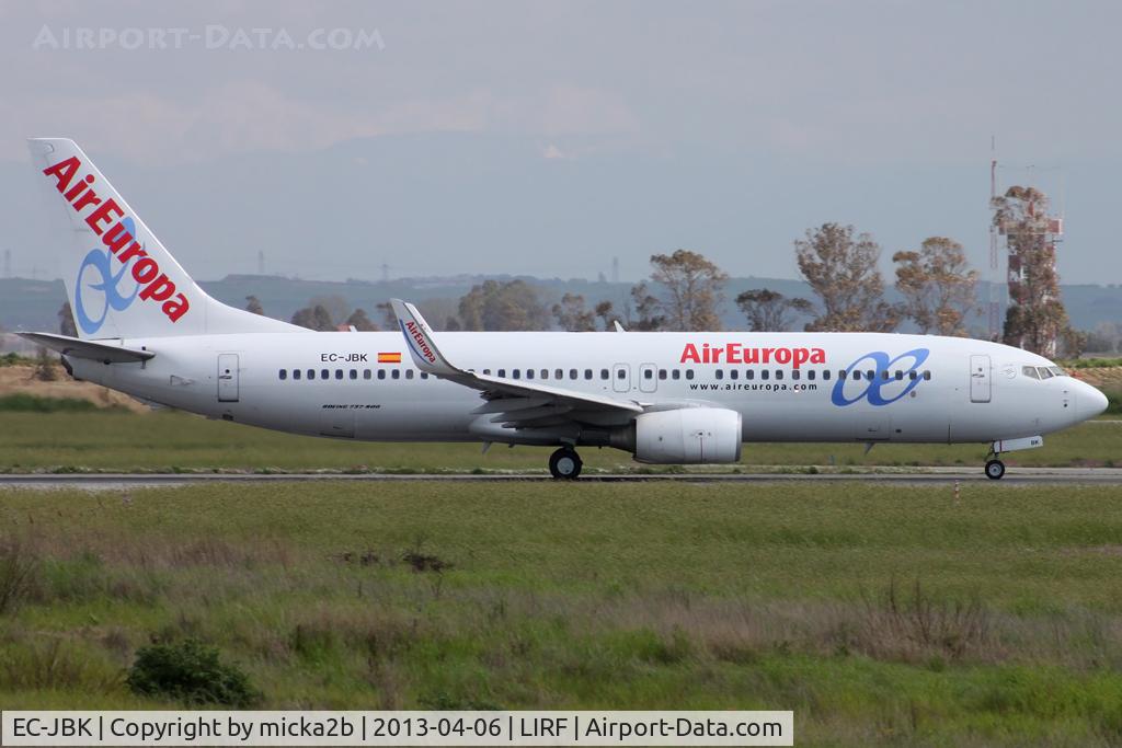 EC-JBK, 2004 Boeing 737-85P C/N 33973, Take off