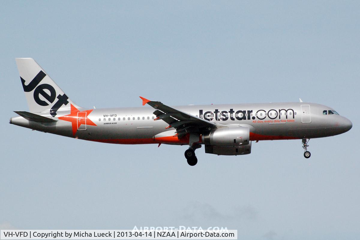 VH-VFD, 2011 Airbus A320-232 C/N 4922, At Auckland