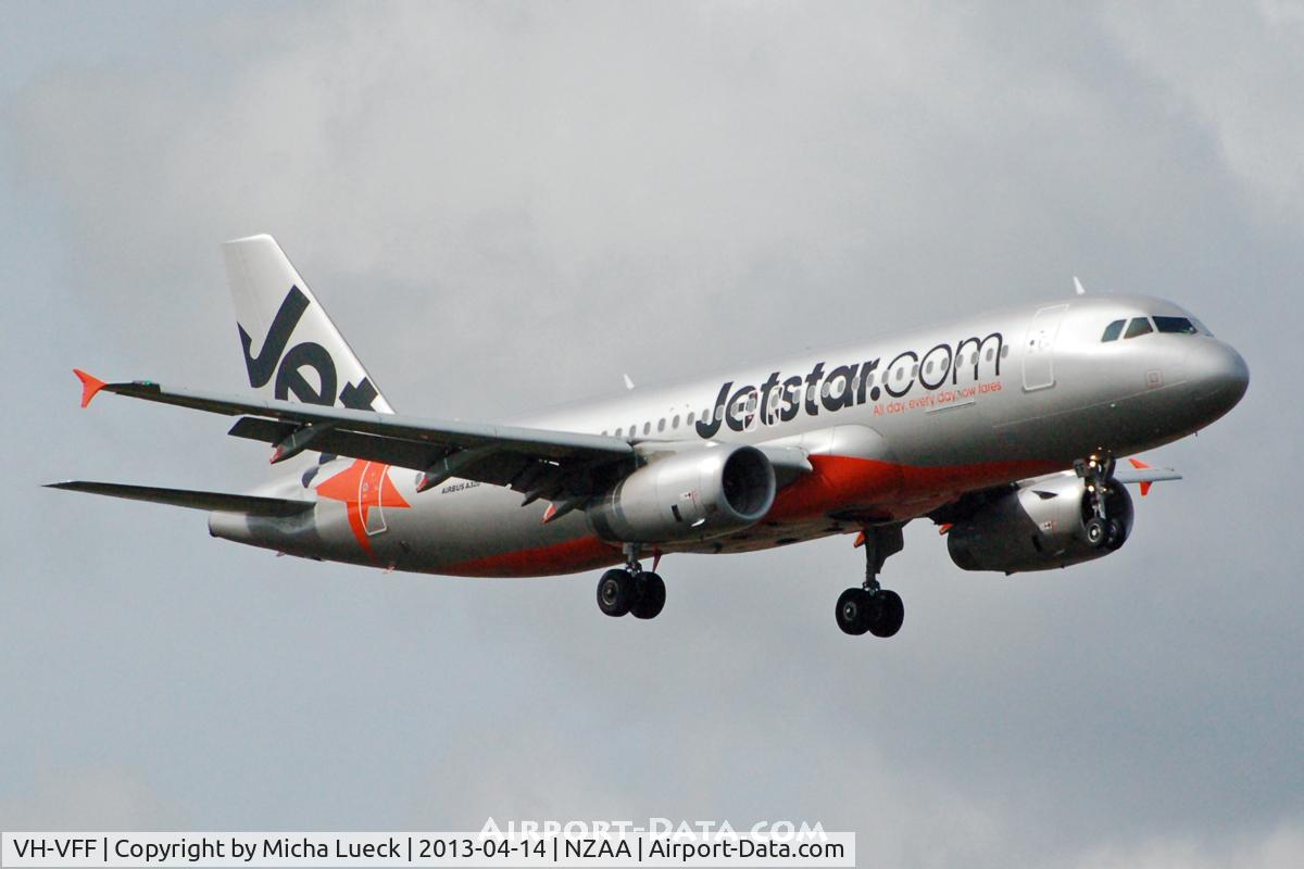 VH-VFF, 2012 Airbus A320-232 C/N 5039, At Auckland