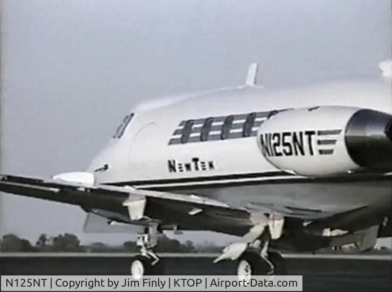 N125NT, 1966 Hawker Siddeley DH.125-1A/522 C/N 25078, Plane when owned by NewTek, Inc. of Topeka, Kansas circa 1994.