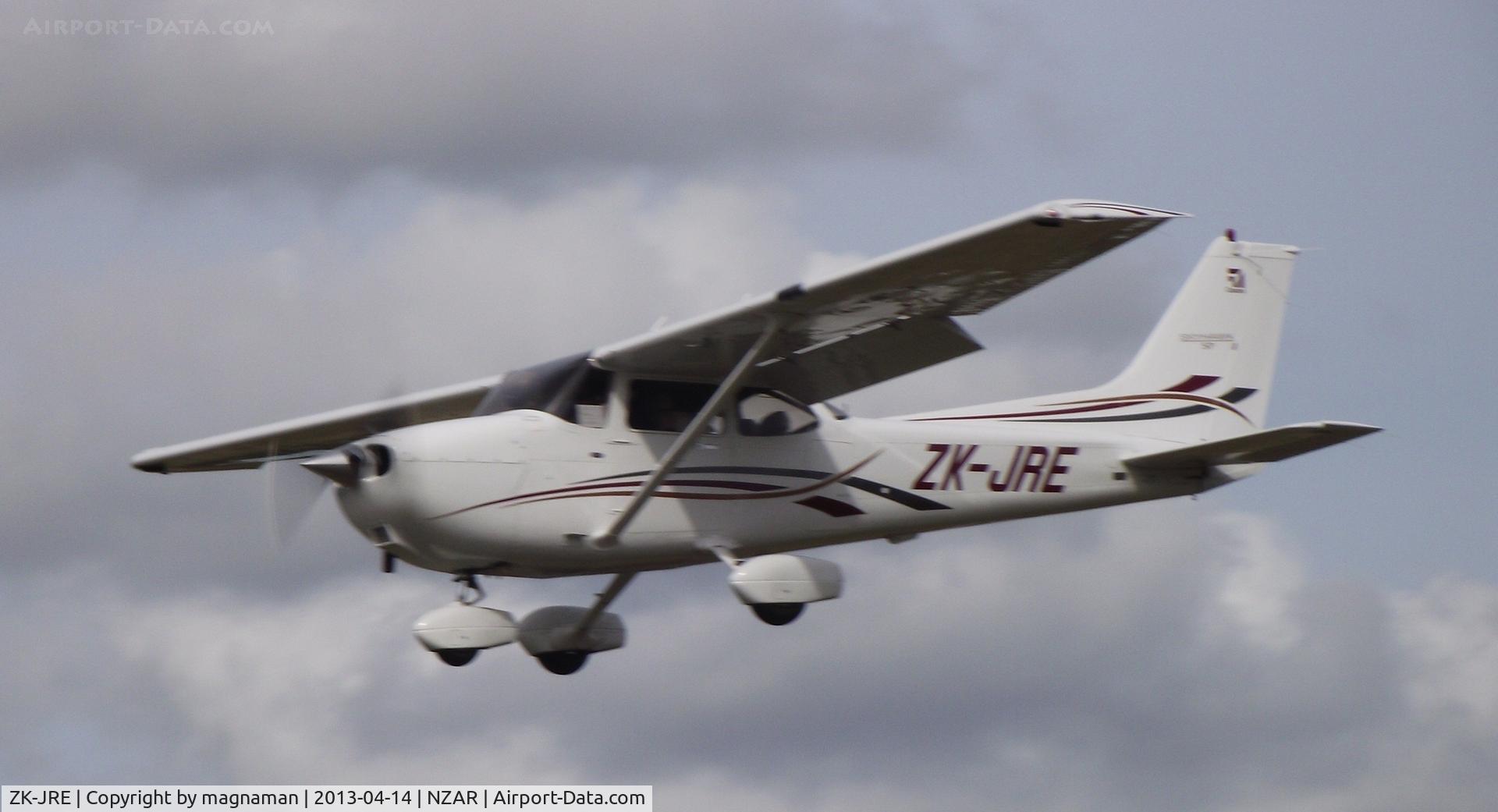ZK-JRE, 2006 Cessna 172S C/N 172S10305, Cropped shot on landing