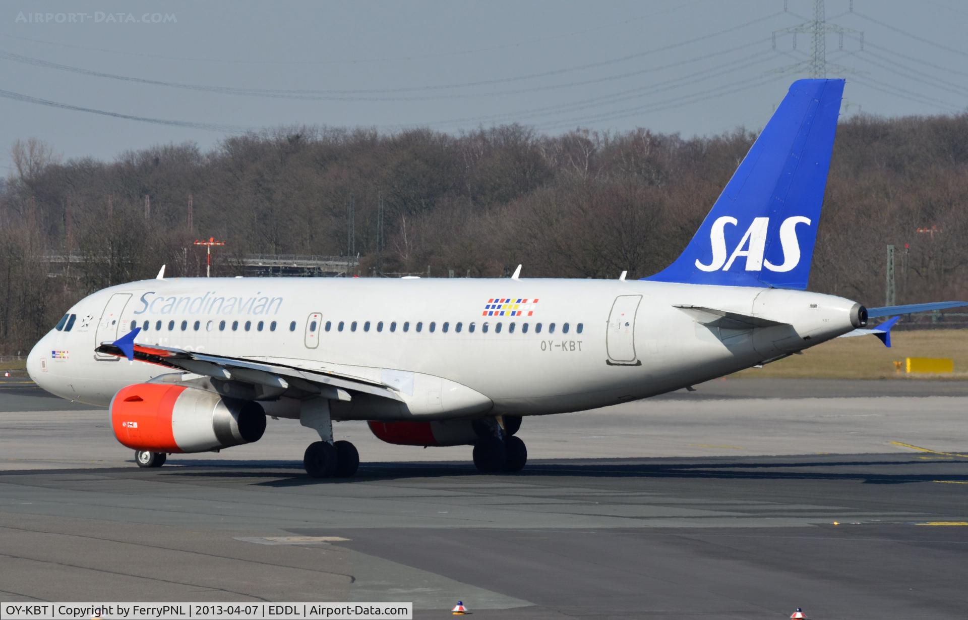 OY-KBT, 2007 Airbus A319-131 C/N 3292, SAS A319 lining-up