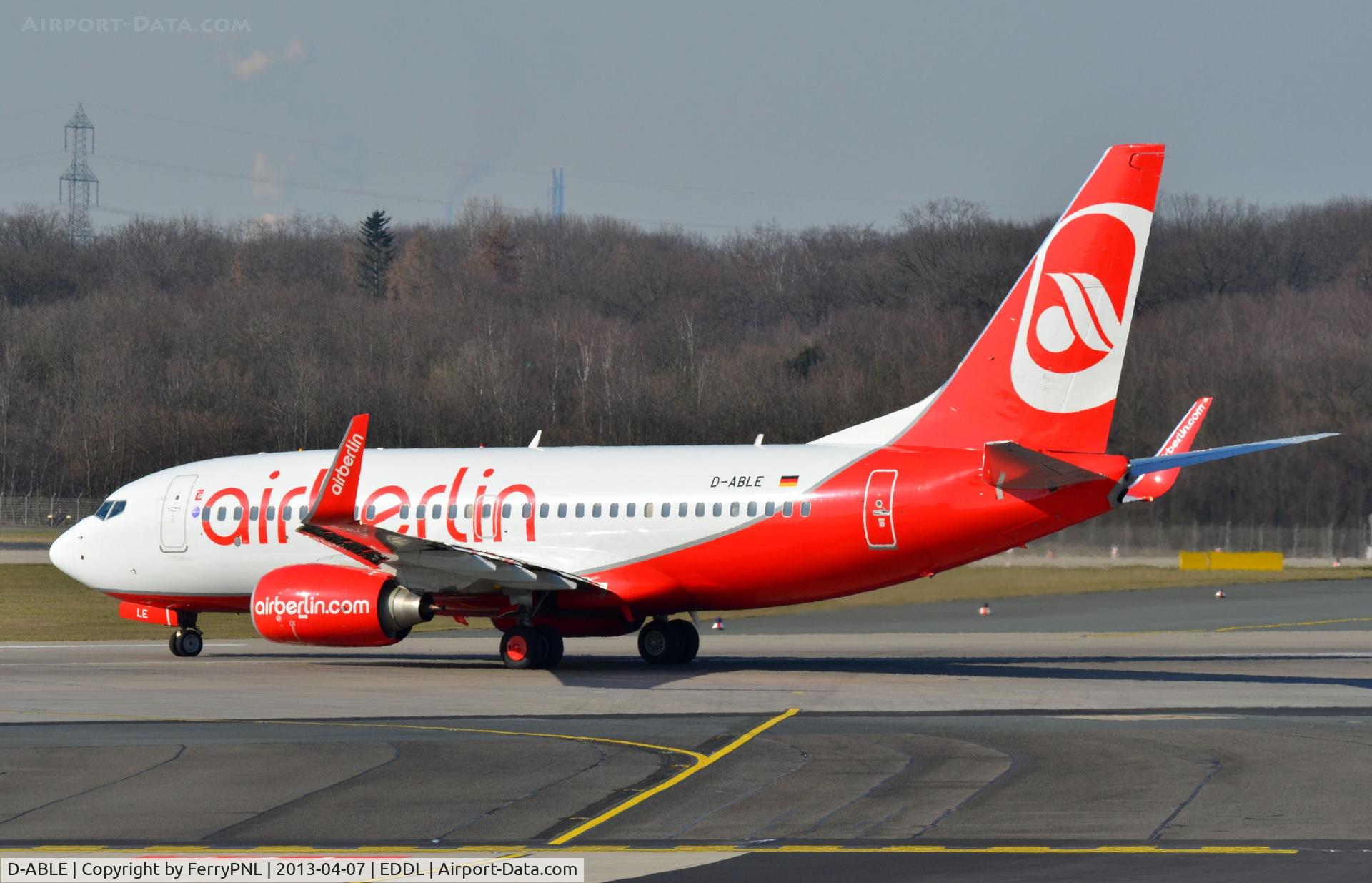 D-ABLE, 2010 Boeing 737-76J C/N 36873, AB B737 lining-up,