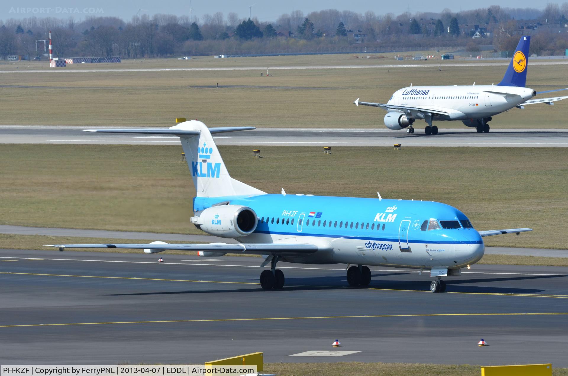 PH-KZF, 1996 Fokker 70 (F-28-0070) C/N 11577, KLM Fk70 taxiing to runway for its 30 min. hop to AMS,