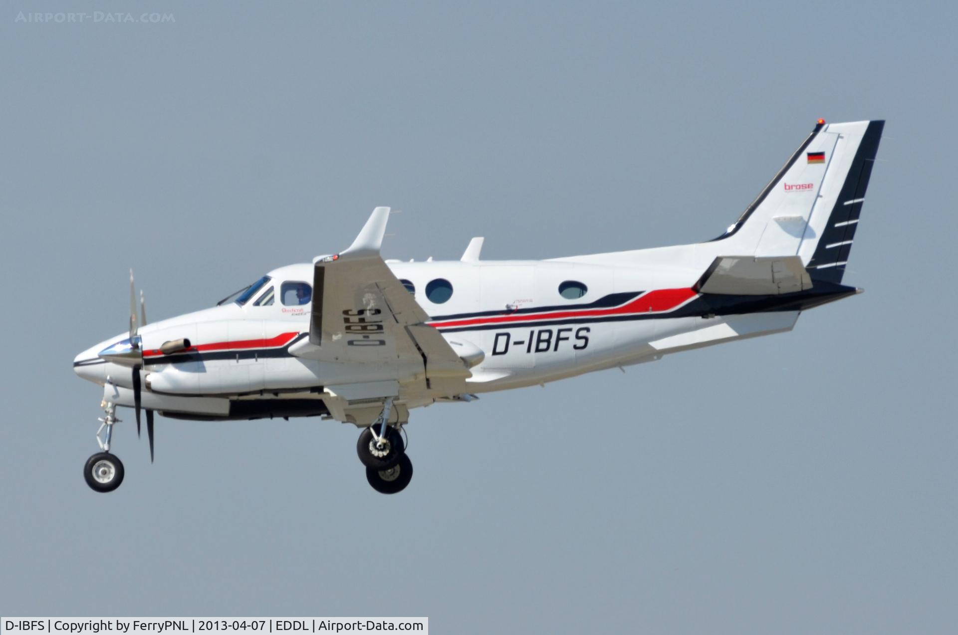 D-IBFS, 1989 Beechcraft B200 King Air C/N BB-1349, Probe´s Be C90 landing in DUS