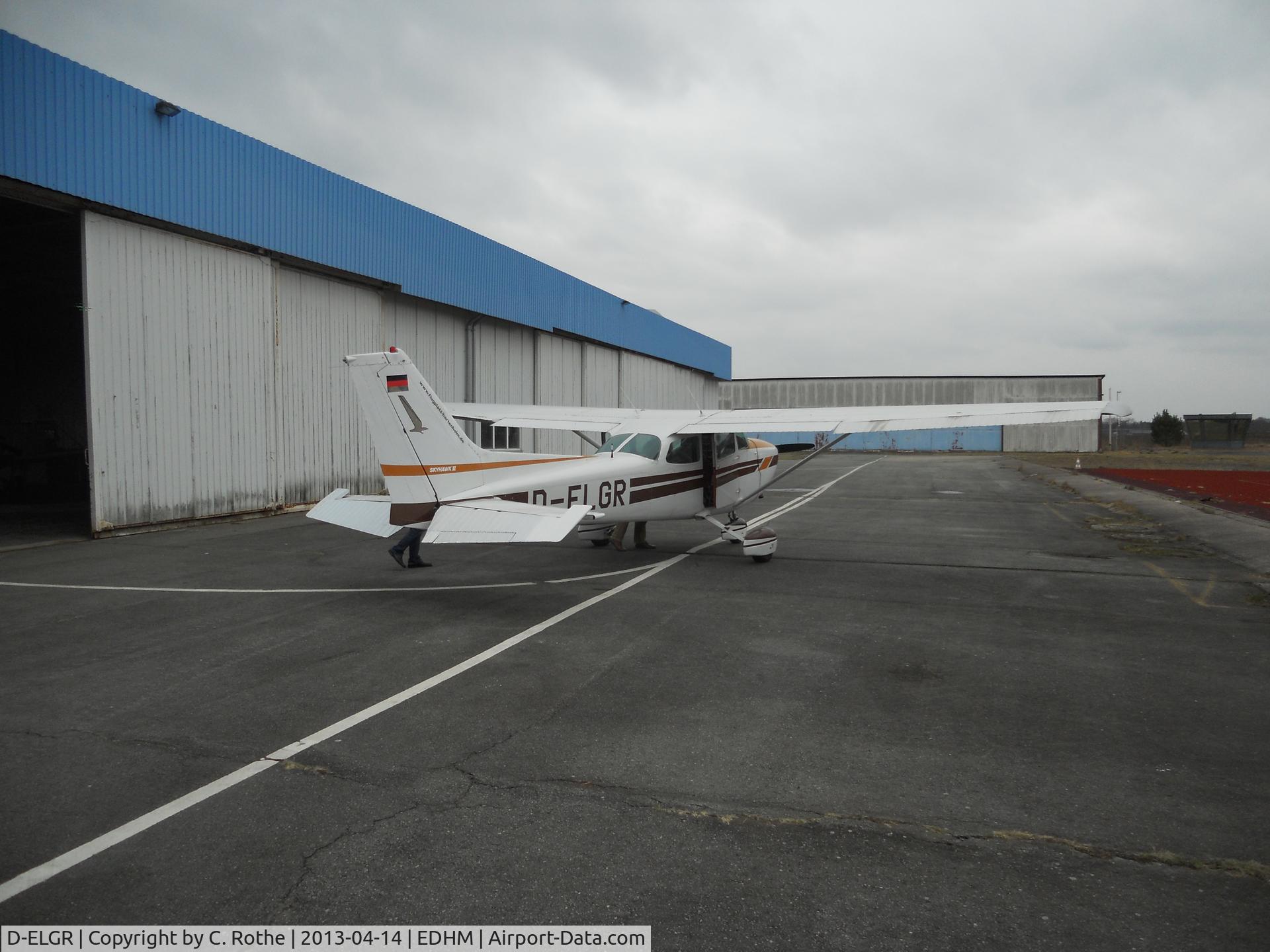 D-ELGR, Cessna 172N C/N 17271094, Aircraft from right/rear