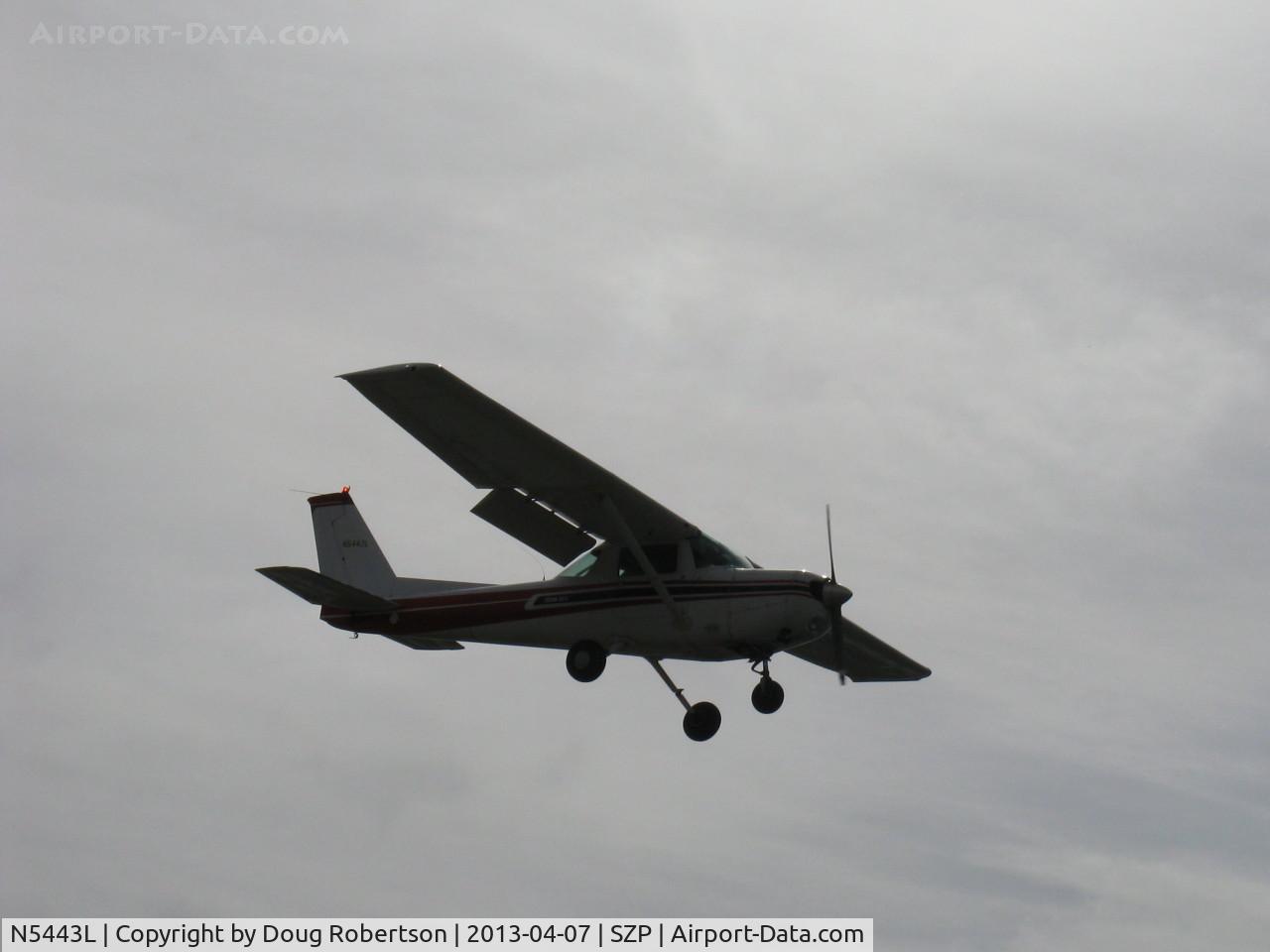 N5443L, 1980 Cessna 152 C/N 15284315, 1980 Cessna 152, Lycoming O-235 115 Hp, on final Rwy 22
