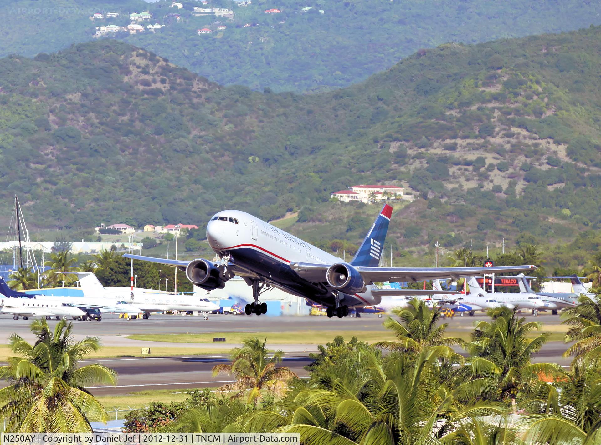 N250AY, 1988 Boeing 767-201 C/N 23902, N250AY