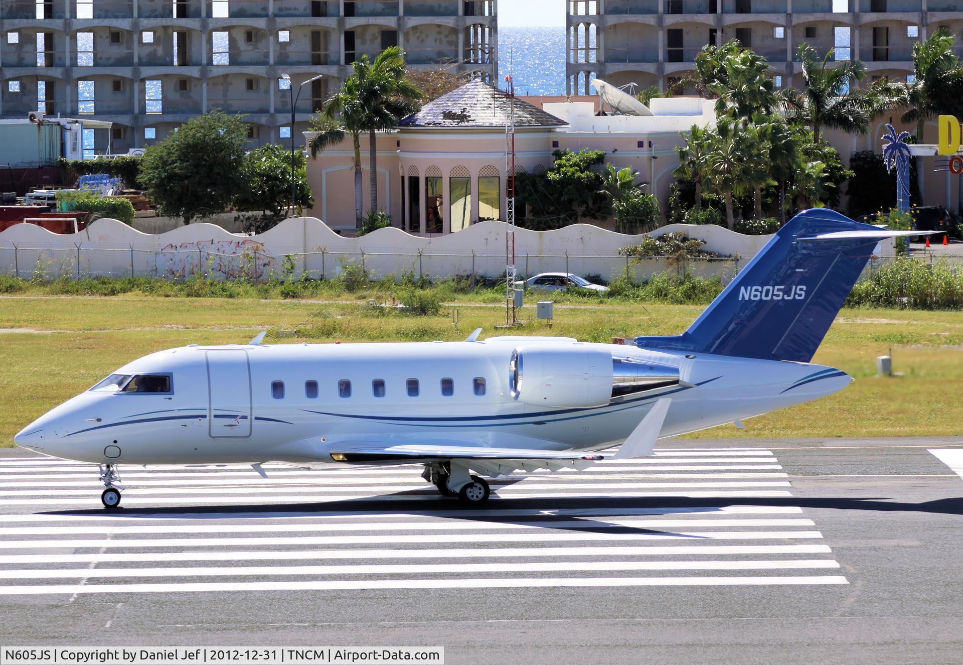 N605JS, 2010 Bombardier Challenger 605 (CL-600-2B16) C/N 5860, N605JS