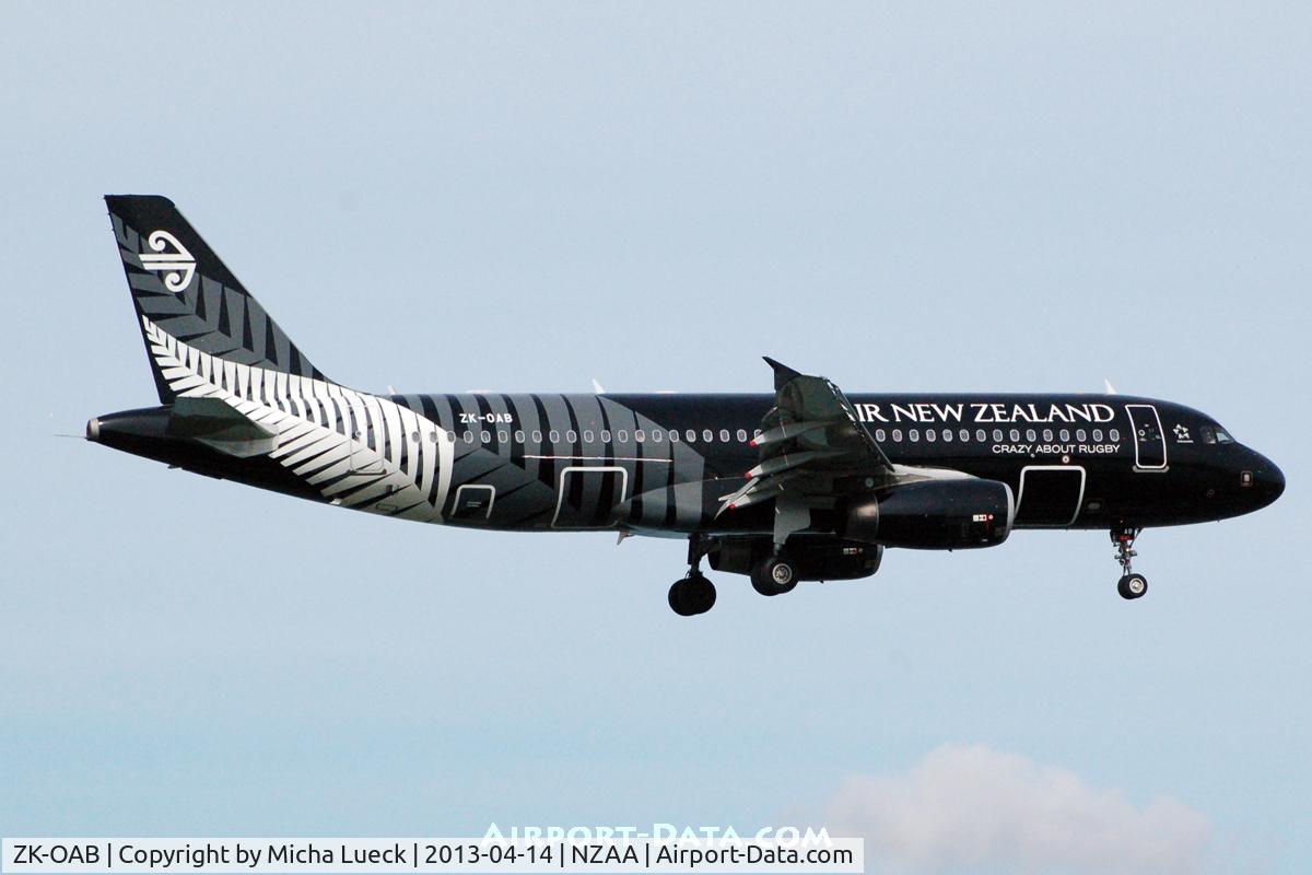 ZK-OAB, 2010 Airbus A320-232 C/N 4553, At Auckland