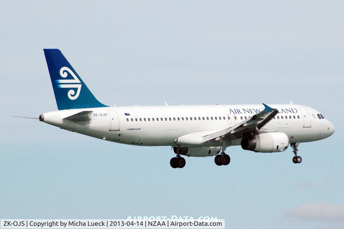 ZK-OJS, 2011 Airbus A320-232 C/N 4926, At Auckland