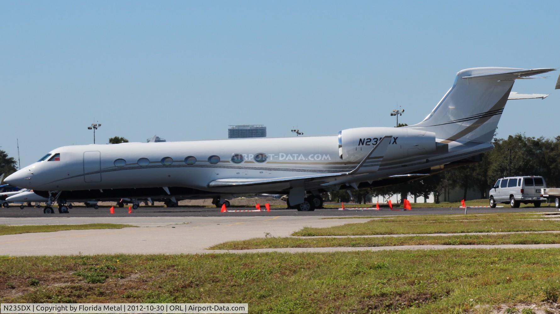N235DX, 2005 Gulfstream Aerospace GV-SP (G550) C/N 5085, G550 at NBAA
