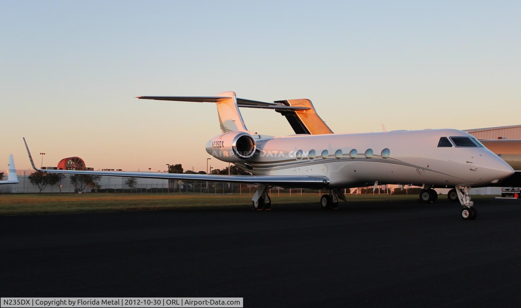 N235DX, 2005 Gulfstream Aerospace GV-SP (G550) C/N 5085, G550 at NBAA