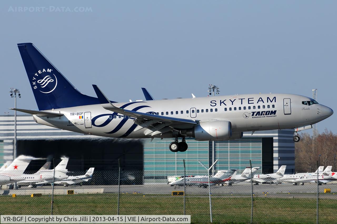 YR-BGF, 2001 Boeing 737-78J C/N 28440, TAROM