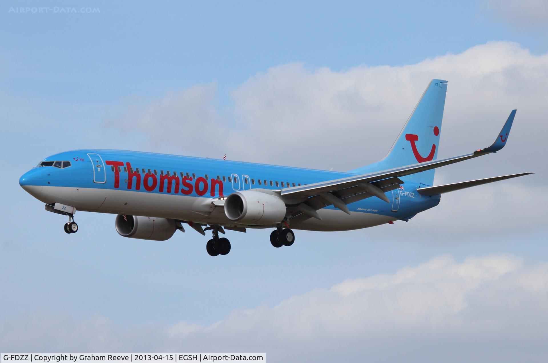 G-FDZZ, 2011 Boeing 737-8K5 C/N 37262, About to land on runway 27.