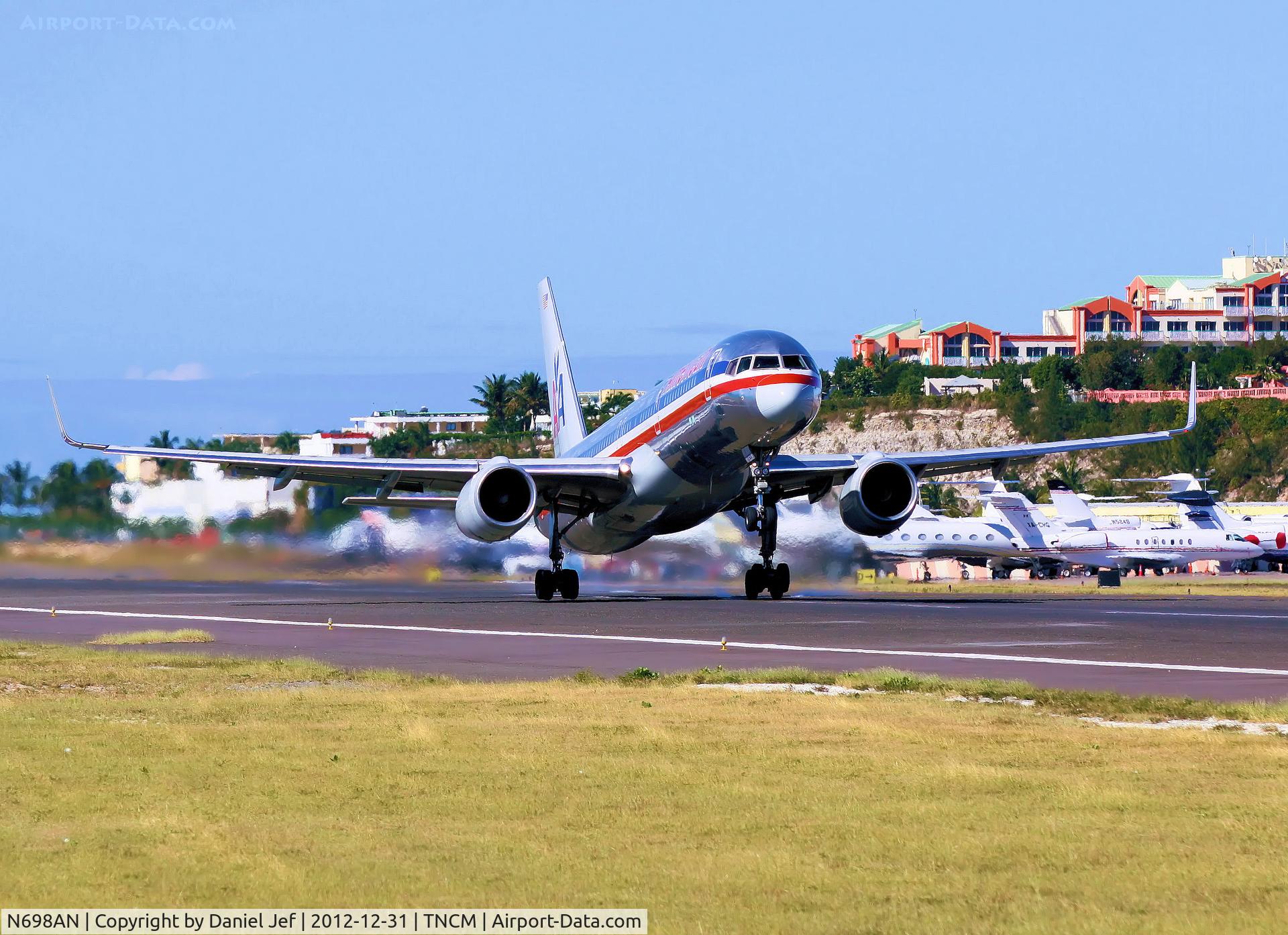 N698AN, 1994 Boeing 757-223 C/N 26980, N698AN