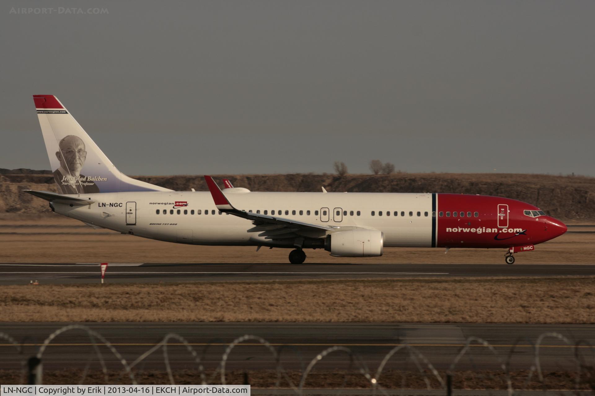 LN-NGC, 2012 Boeing 737-8JP C/N 39016, By Erik Oxtorp