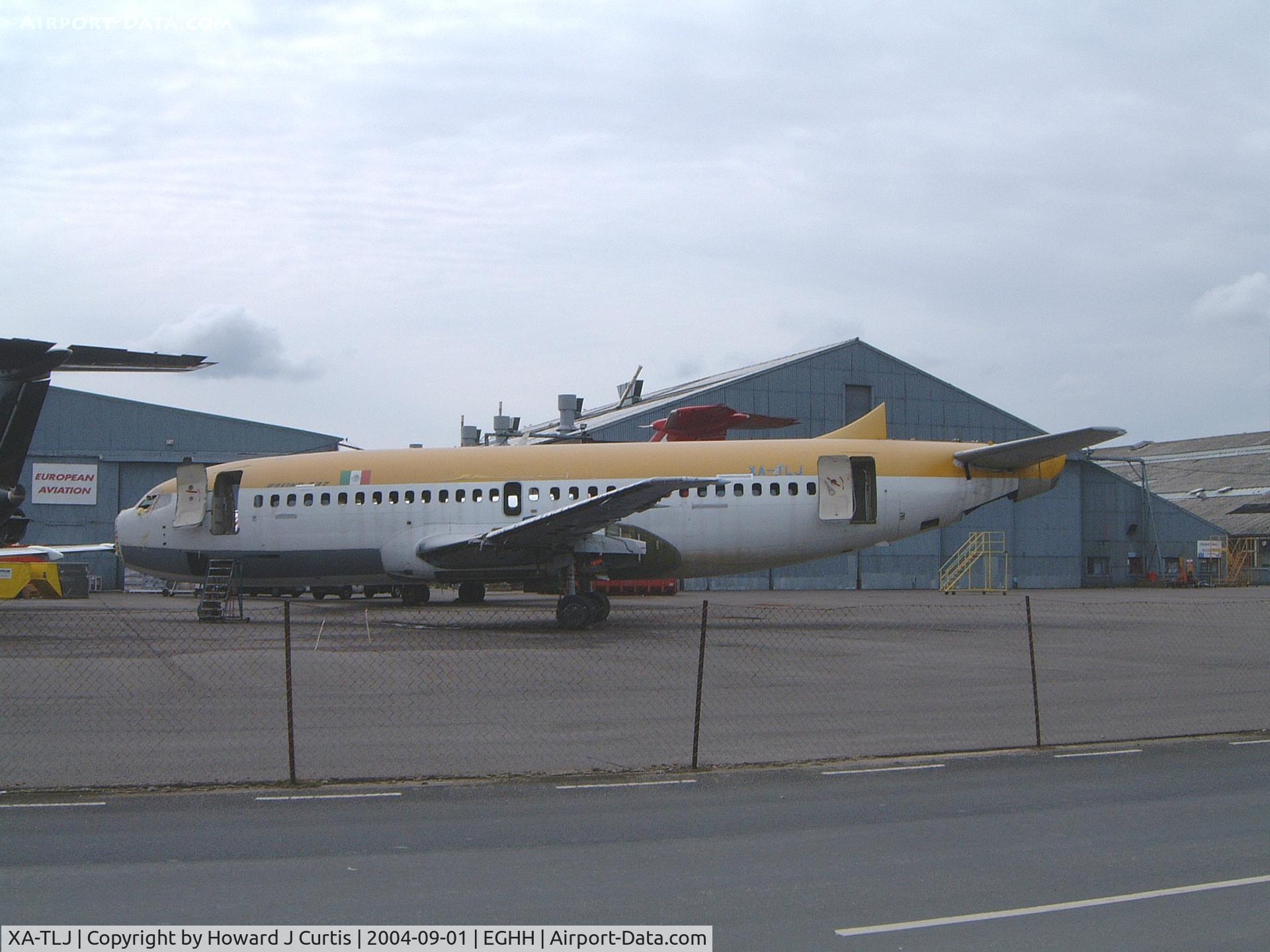 XA-TLJ, 1974 Boeing 737-2H6 C/N 20926, Being broken up for spares.